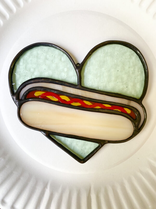 Mini hot dog heart - pale green-blue with ketchup and mustard - Image 2