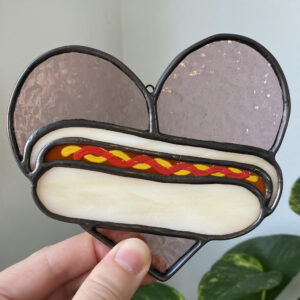 Mini hot dog heart - purple with ketchup and mustard