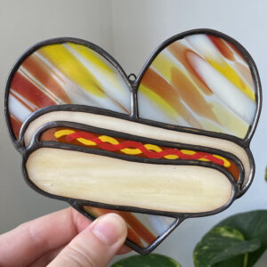 Mini hot dog heart - red/yellow with ketchup and mustard