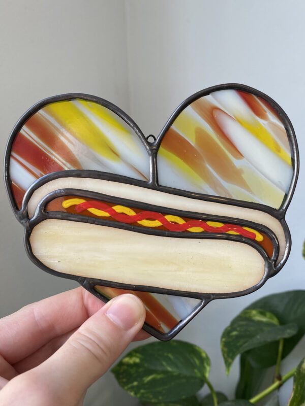Mini hot dog heart - red/yellow with ketchup and mustard