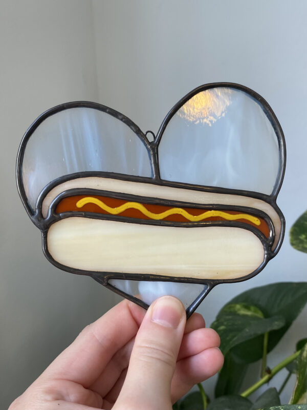 Mini hot dog heart - wispy white with mustard