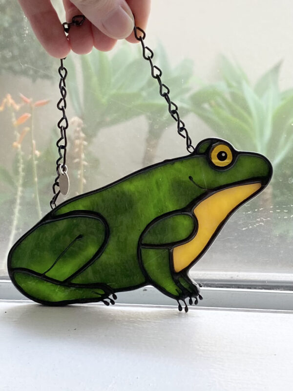 Frog friend - mottled green