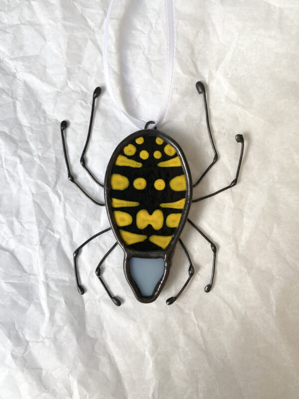 Yellow garden spider - Image 3